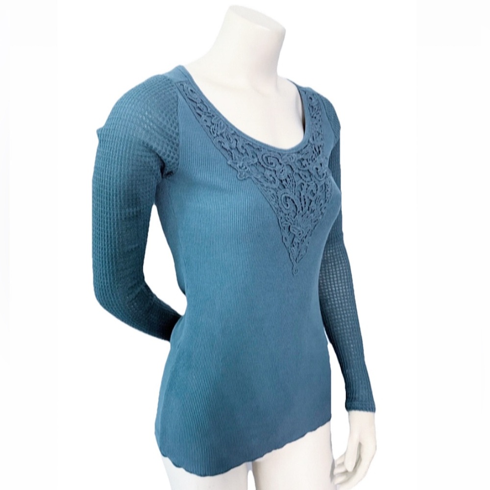 Abercrombie & Fitch Women’s Blue Lace Thermal Top Size L Long Sleeve Ribbed Knit